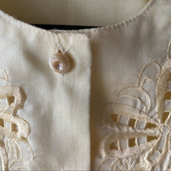 pastel yellow puff sleeve blouse - Picture 8 of 9